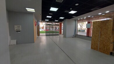 Retail in Logroño, La Rioja for lease Interior Photo- Image 2 of 11