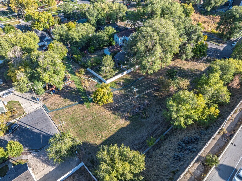 0.47 Acres, Townhome Land: Salt Lake portefeuille de 2 propriétés à vendre sur LoopNet.ca - Aérien - Image 3 de 5