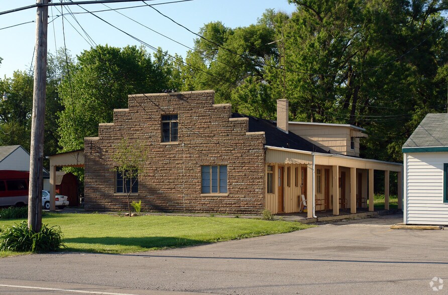 10149 Maumee Western Rd, Monclova, OH à vendre - Photo du bâtiment - Image 2 de 2