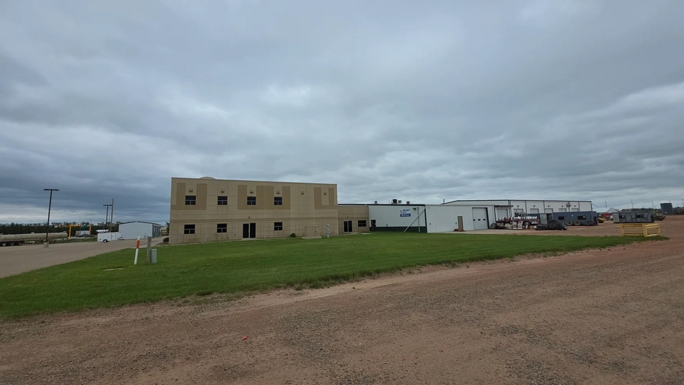 3711 4th Ave NE, Watford City, ND for sale - Building Photo - Image 3 of 17