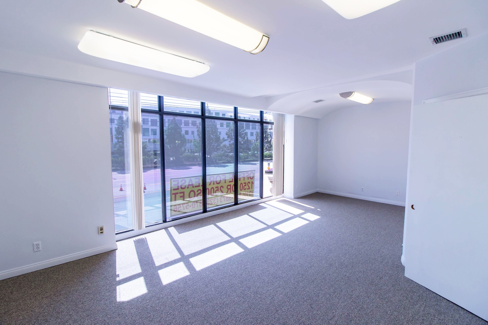 12065-12069 Jefferson Blvd, Culver City, CA for lease Interior Photo- Image 1 of 16