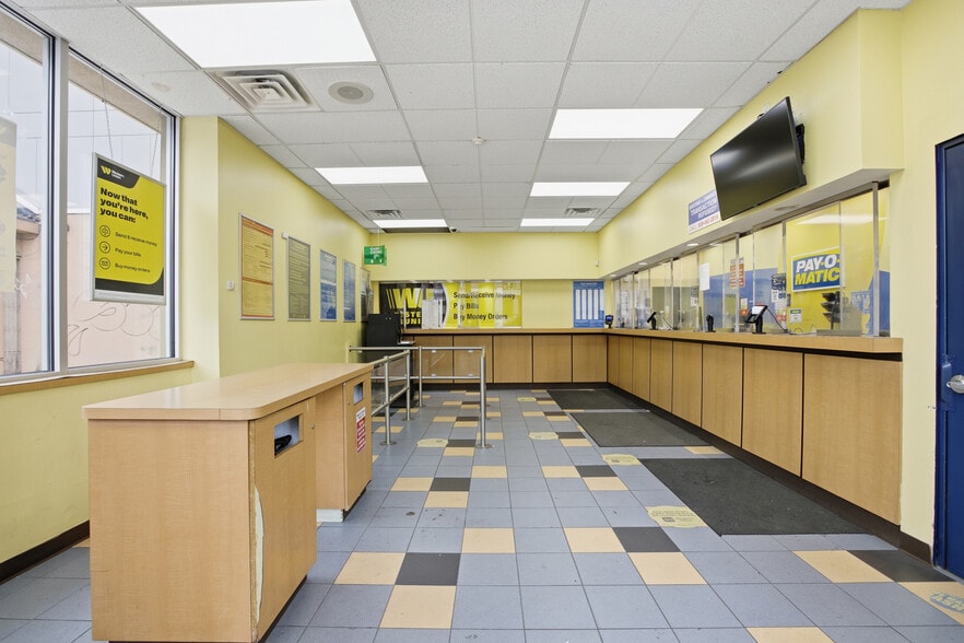 1756 Bushwick Ave, Brooklyn, NY à louer - Photo du bâtiment - Image 3 de 6