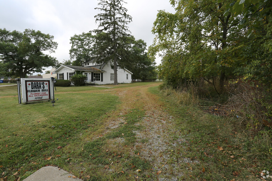 10968 Pearl Rd, Strongsville, OH à vendre - Photo principale - Image 1 de 1