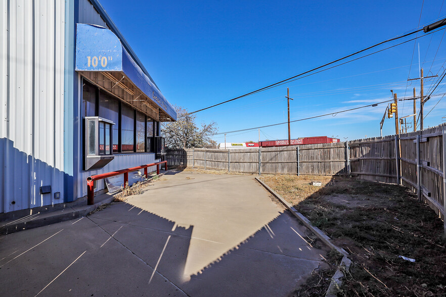 4001 River Rd, Amarillo, TX à louer - Photo du bâtiment - Image 3 de 27