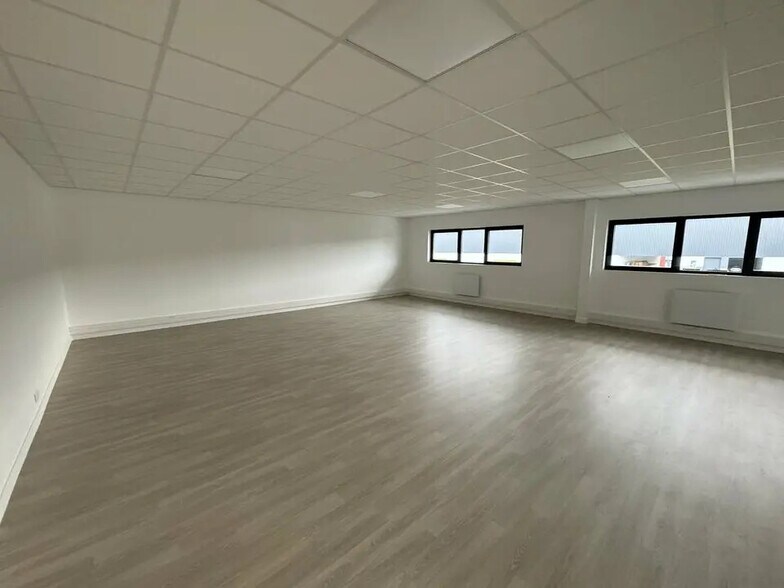 Flex dans Lieusaint à louer - Photo intérieure - Image 3 de 4