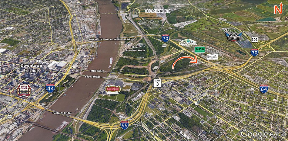 104 St. Clair Ave, East Saint Louis, IL à louer - Photo du bâtiment - Image 2 de 3