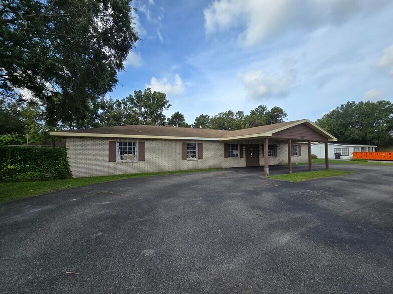 8810 W Norfolk St, Tampa, FL à vendre - Photo du bâtiment - Image 1 de 13