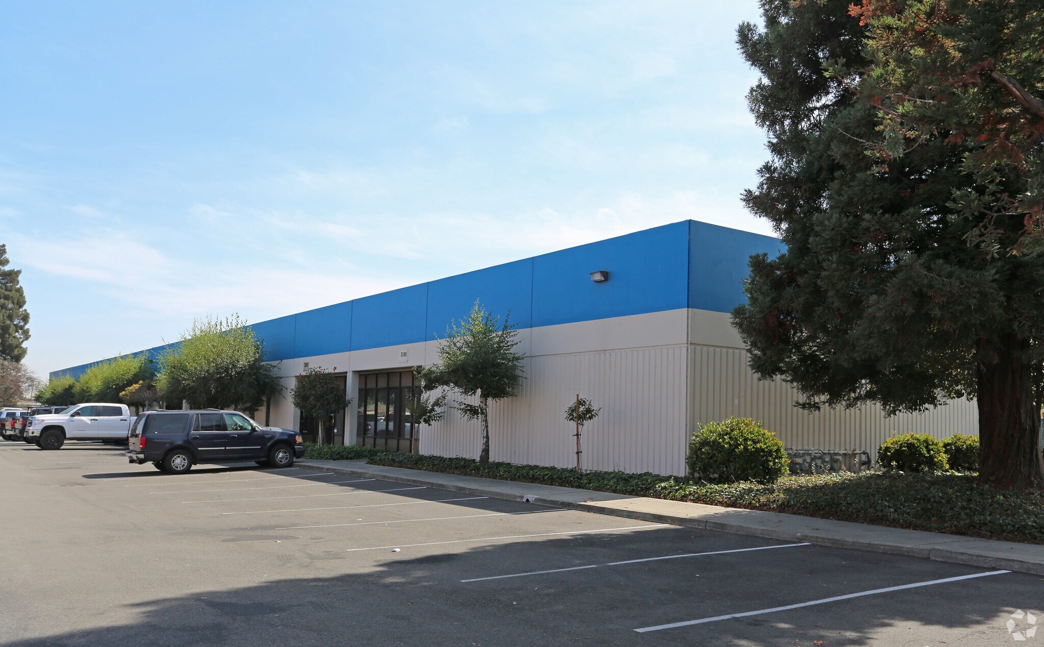 2106-2150 Edison Ave, San Leandro, CA à louer Photo principale- Image 1 de 6