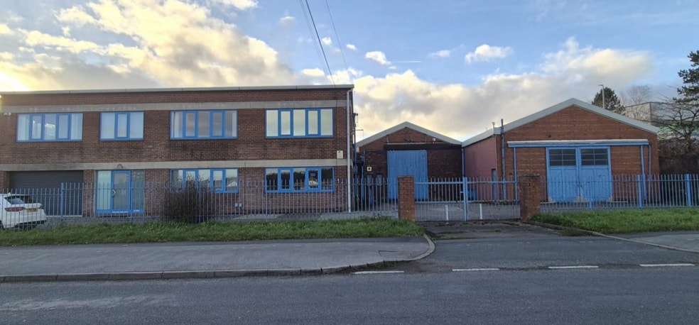 77 Swinnow Ln, Leeds for lease - Building Photo - Image 2 of 3