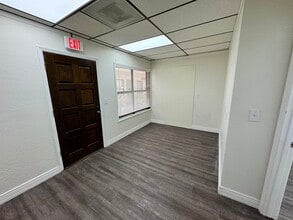 1050 E University Dr, Mesa, AZ à louer Photo intérieure- Image 1 de 8