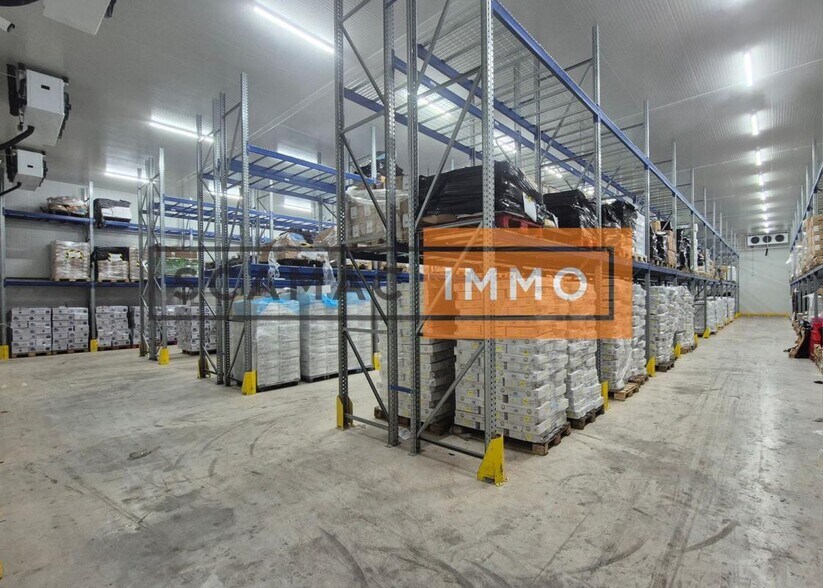 Industrial in Gonesse for lease - Interior Photo - Image 1 of 6