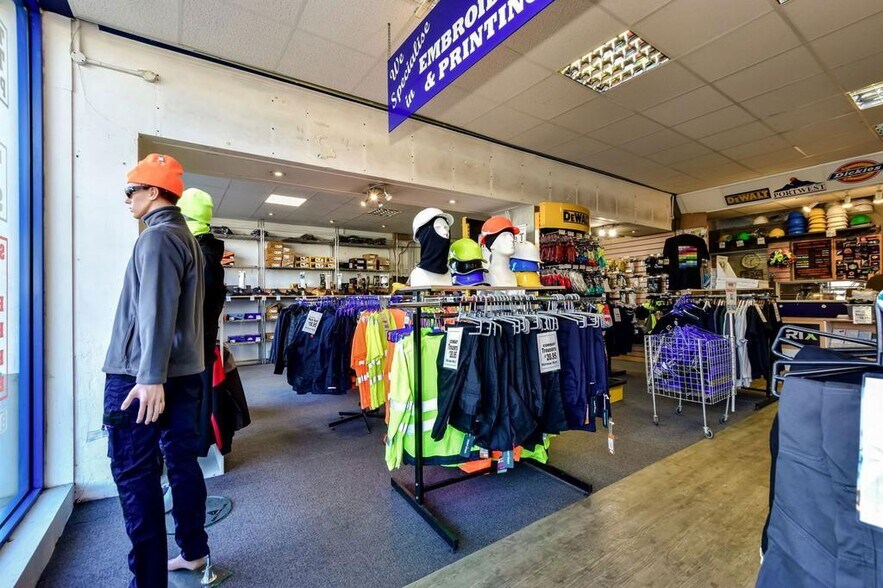 441-445 Honeypot Lane, Stanmore à louer - Photo du bâtiment - Image 3 de 12