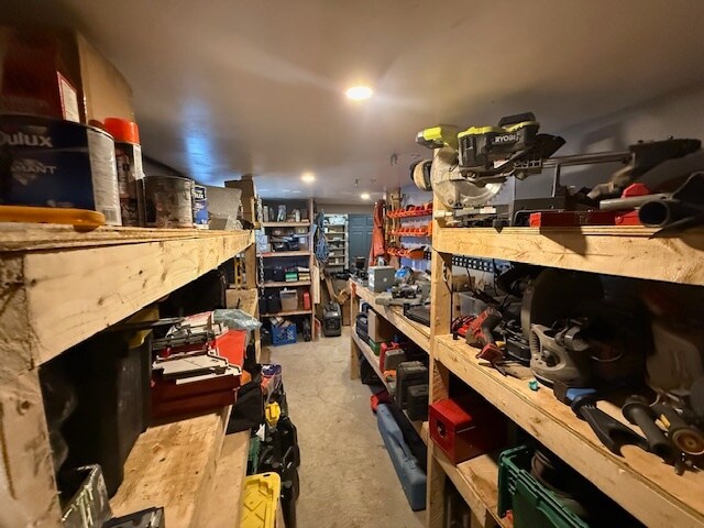 2551 Petawawa Blvd, Petawawa, ON à vendre - Photo du bâtiment - Image 3 de 24