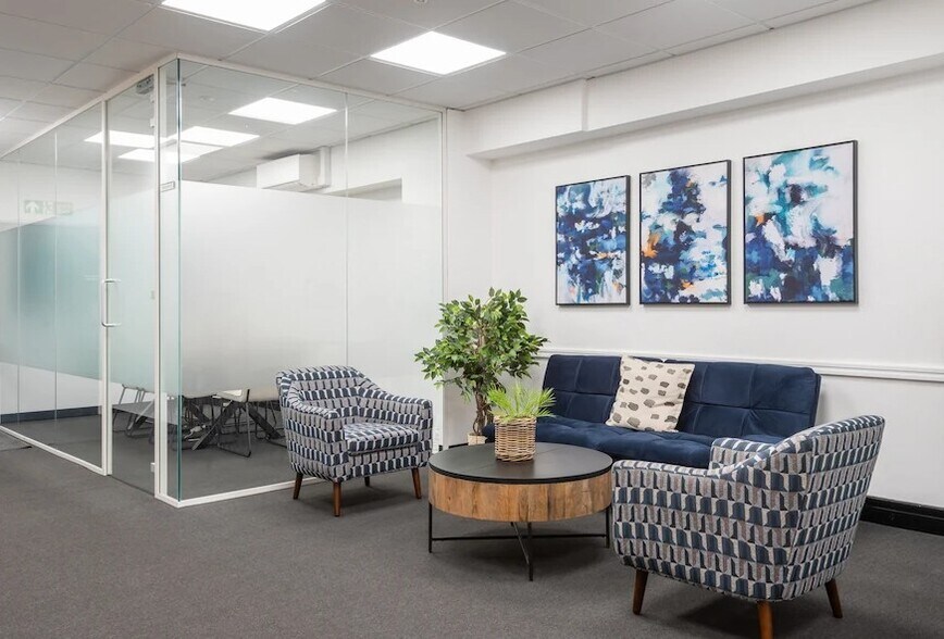 81-83 Victoria Rd, Surbiton à louer - Photo du bâtiment - Image 2 de 19