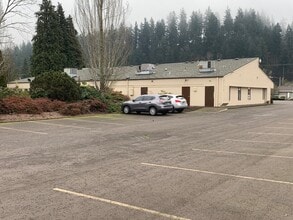 5892 Main St, Springfield, OR à louer Photo du bâtiment- Image 1 de 6