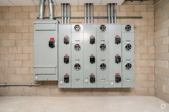 9668 Sunland Blvd, Shadow Hills, CA for lease Interior Photo- Image 2 of 2