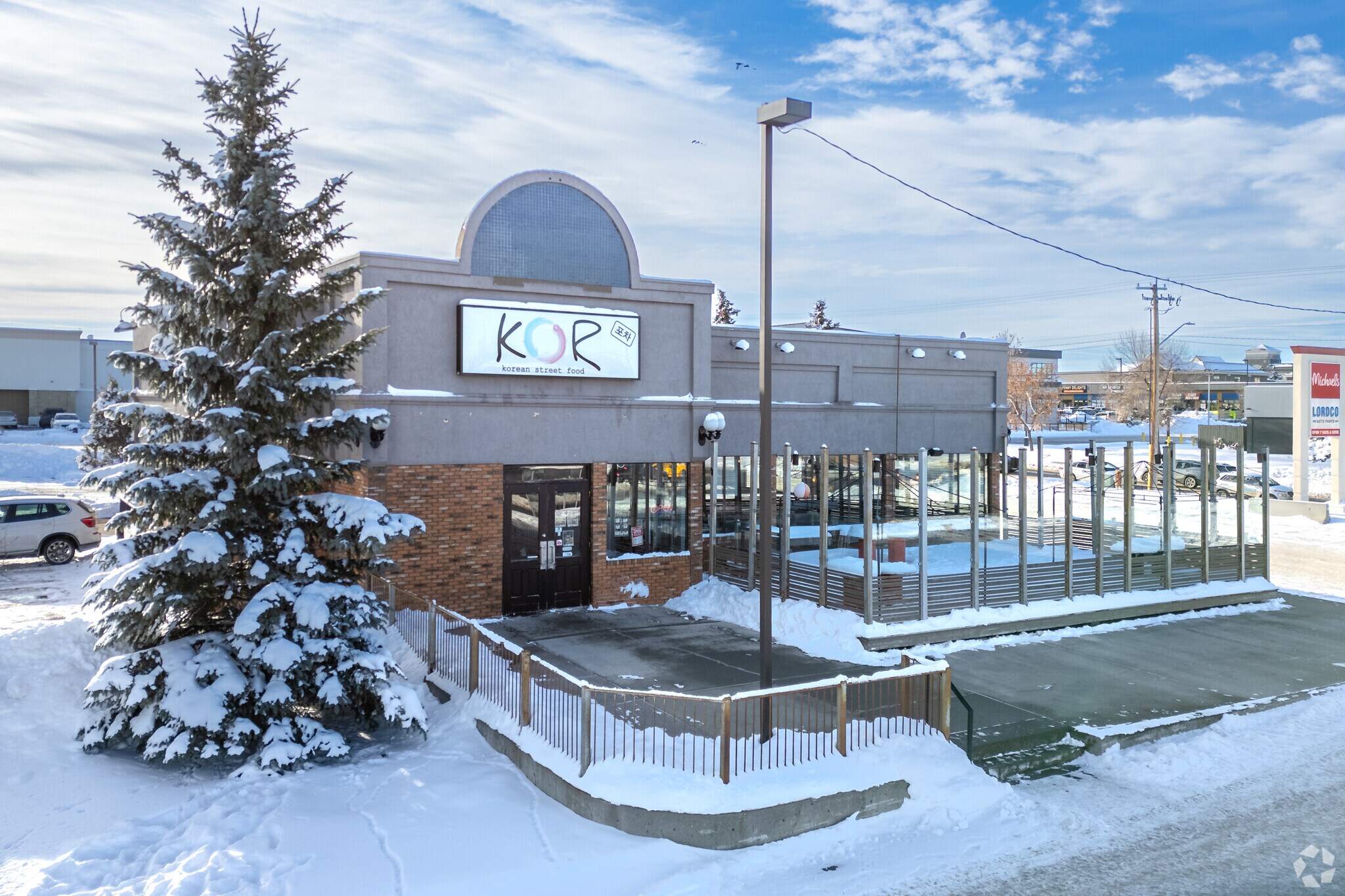 2805 32nd Ave NE, Calgary, AB for sale Primary Photo- Image 1 of 1