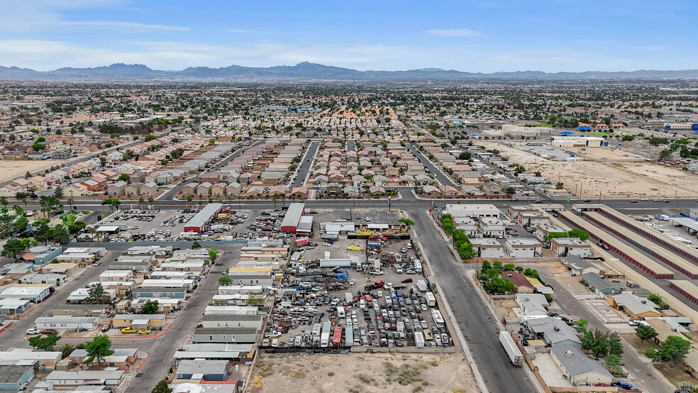 4640 E Lake Mead Blvd, Las Vegas, NV à vendre - Photo du bâtiment - Image 3 de 9