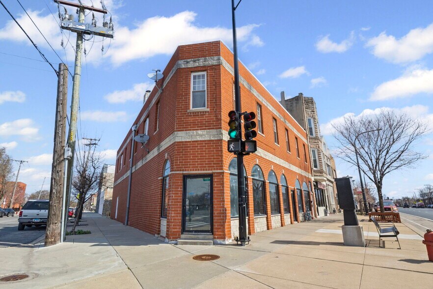 2514-2516 S Blue Island Ave, Chicago, IL à louer - Photo du bâtiment - Image 2 de 25