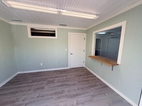 608 Central Ave, Nokomis, FL for lease Interior Photo- Image 1 of 9