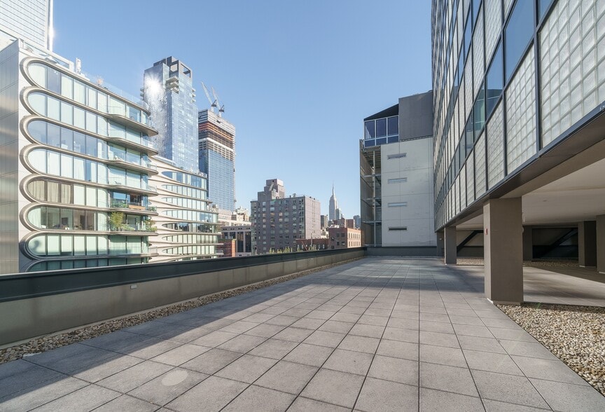 520 W 27th St, New York, NY à vendre - Photo du bâtiment - Image 3 de 19