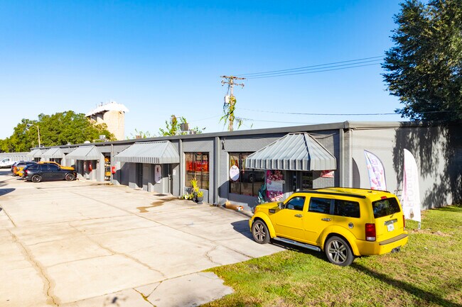 Plus de détails pour 501 S Falkenburg Rd, Tampa, FL - Industriel à louer