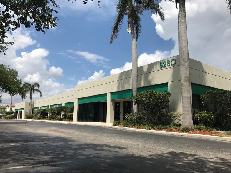 8280 NW 27th St, Miami, FL for lease - Primary Photo - Image 1 of 8