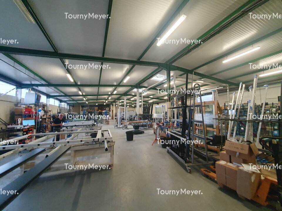 Industrial in Pessac for lease Interior Photo- Image 1 of 8