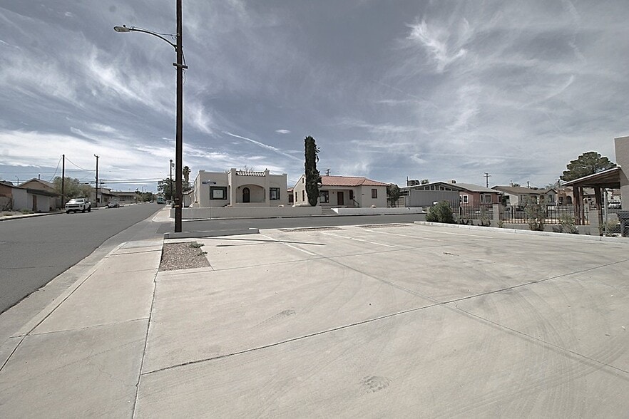 124-128 E Fredricks St portfolio of 3 properties for sale on LoopNet.ca - Building Photo - Image 2 of 14