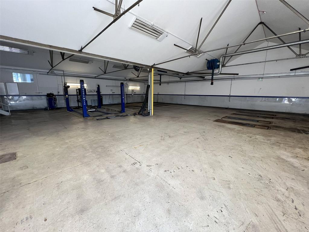 109 Rainsford Rd, Chelmsford for lease Interior Photo- Image 1 of 6