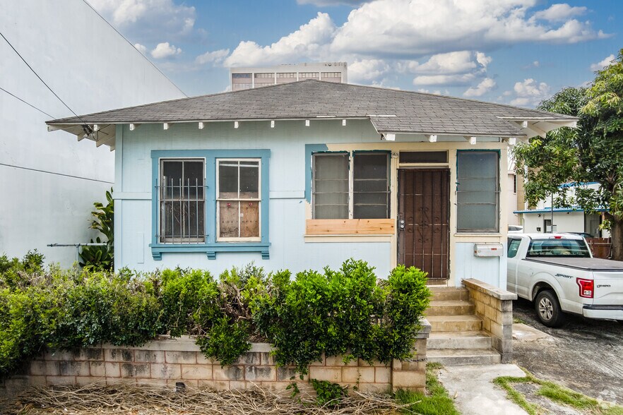 1012 Akala Ln, Honolulu, HI à vendre - Photo du bâtiment - Image 2 de 3
