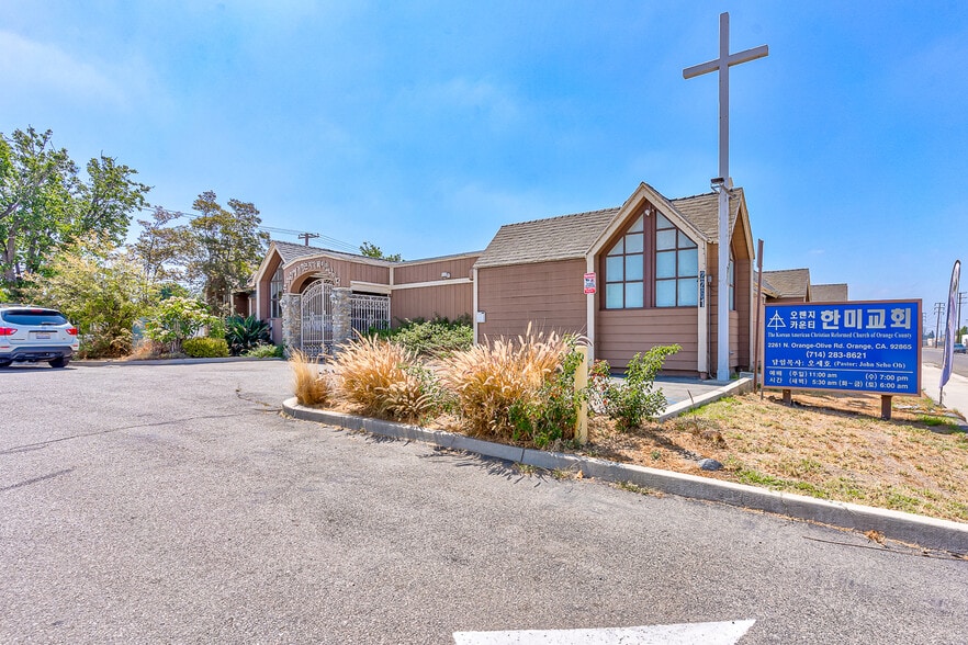 2261 N Orange Olive Rd, Orange, CA for sale - Primary Photo - Image 1 of 18