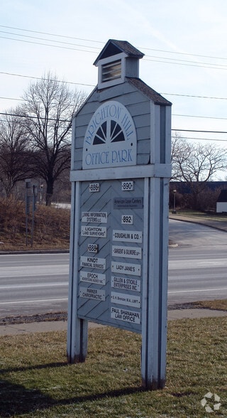 892 E Brighton Ave, Syracuse, NY à vendre - Photo du bâtiment - Image 3 de 7