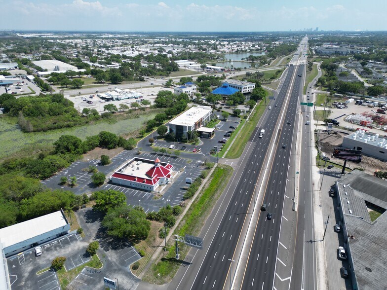 10525 US Highway 19 N, Pinellas Park, FL à vendre - Photo du bâtiment - Image 2 de 7