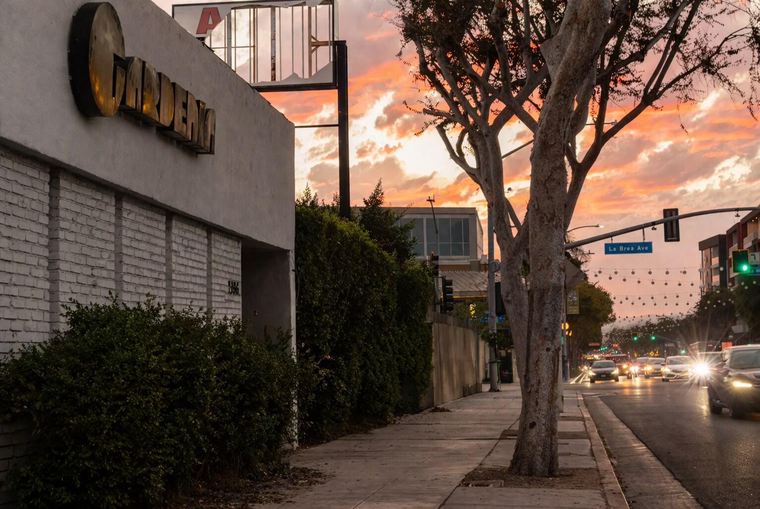 7066 Santa Monica Blvd, West Hollywood, CA à louer Photo du bâtiment- Image 1 de 6