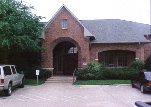 5225 Village Creek Dr, Plano, TX à louer - Photo du bâtiment - Image 2 de 5