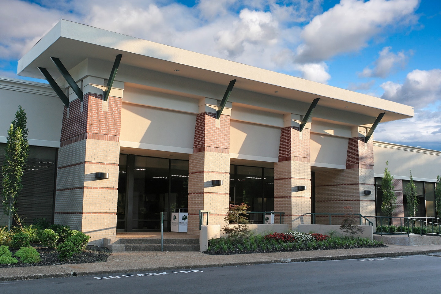 5775-5791 Summer Trees, Memphis, TN for lease Building Photo- Image 1 of 2