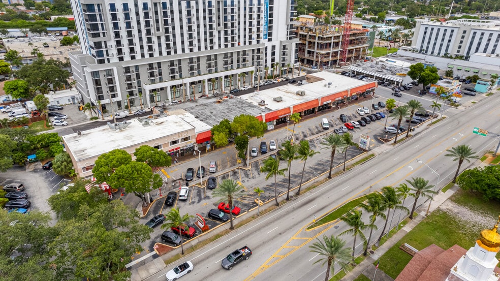 100-128 S Federal Hwy, Dania, FL for lease - Building Photo - Image 2 of 9