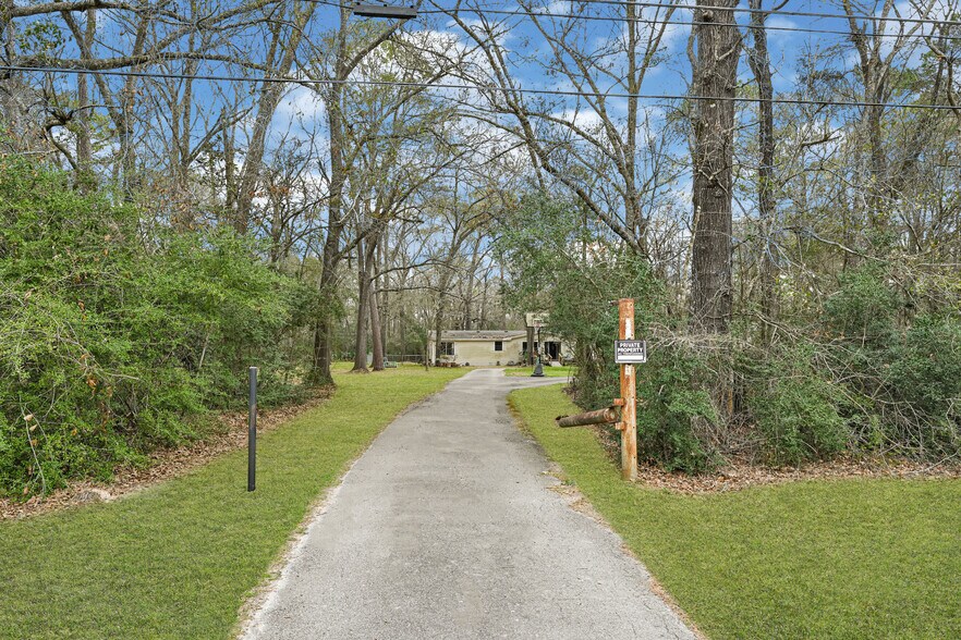 29510 Huffman Cleveland Rd, Huffman, TX à vendre - Photo du bâtiment - Image 2 de 35