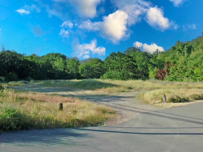 Jack London Village, Glen Ellen portfolio of 2 properties for sale on LoopNet.ca - Building Photo - Image 2 of 11