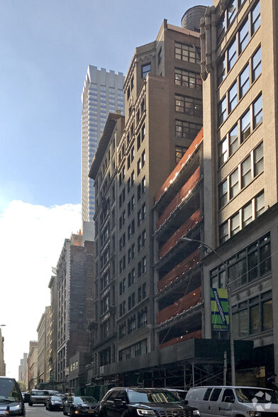 40 W 37th St, New York, NY for lease - Primary Photo - Image 1 of 10