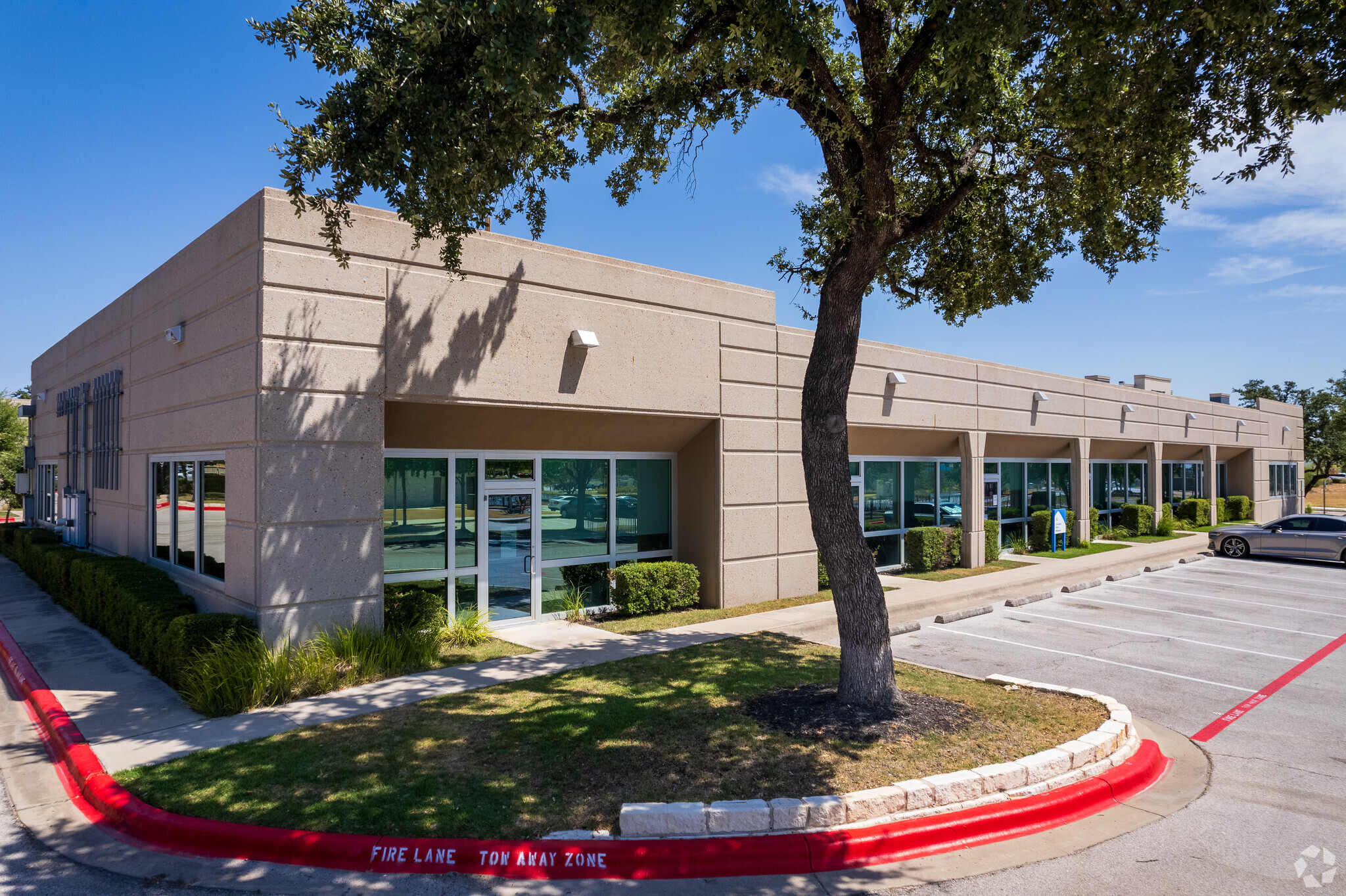 1101 Arrow Point Dr, Cedar Park, TX for lease Building Photo- Image 1 of 21