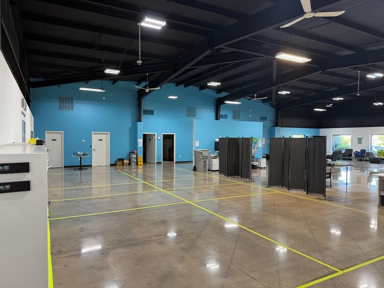 254 Greenhouse Rd, Bentonville, AR for lease - Building Photo - Image 3 of 12