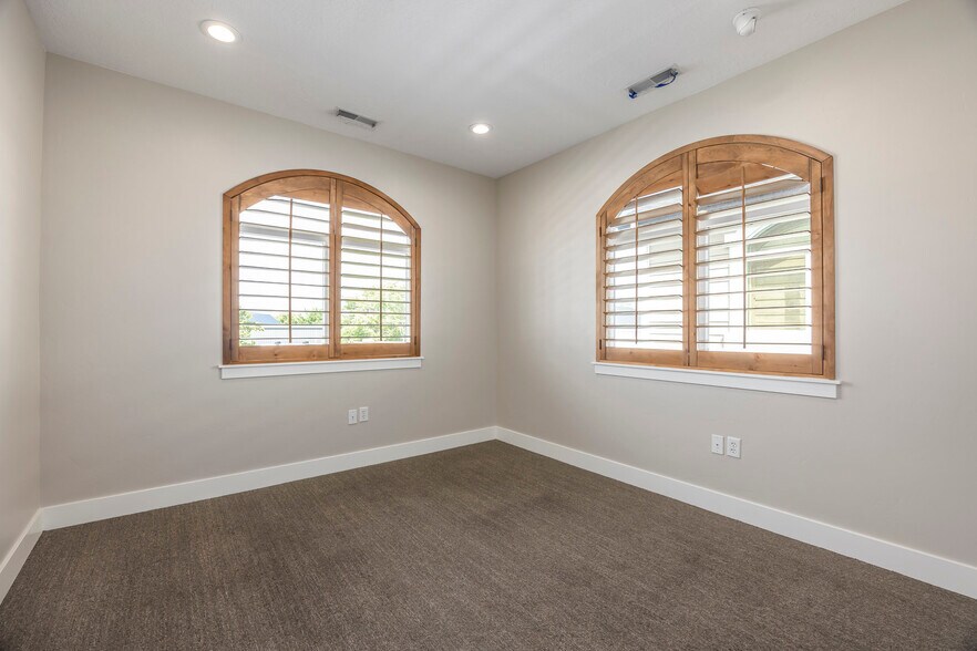 118 W Winchester St, Murray, UT à vendre - Photo du bâtiment - Image 3 de 18