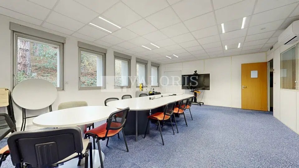 Office in Écully for sale Building Photo- Image 1 of 11