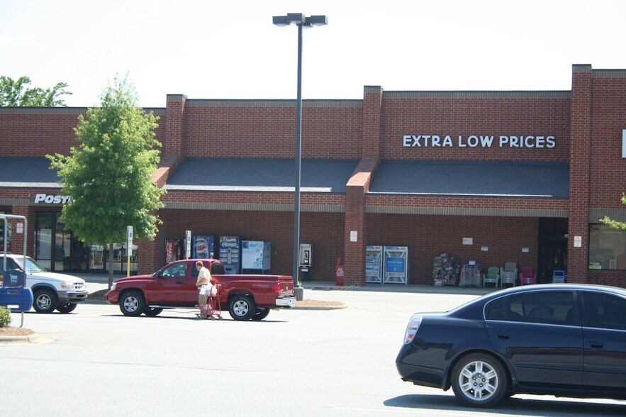 1779 W Williams St, Apex, NC à louer - Photo du bâtiment - Image 2 de 2