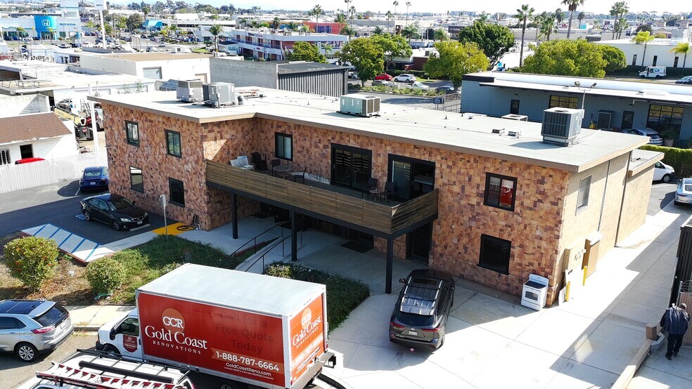 7667 Vickers St, San Diego, CA à vendre - Photo du bâtiment - Image 3 de 24