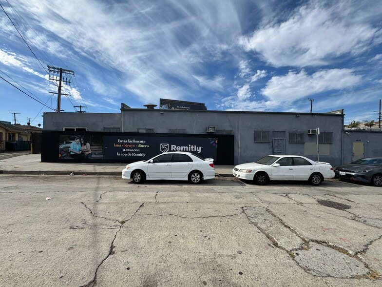 4920 W Pico Blvd, Los Angeles, CA à louer - Photo du bâtiment - Image 1 de 19