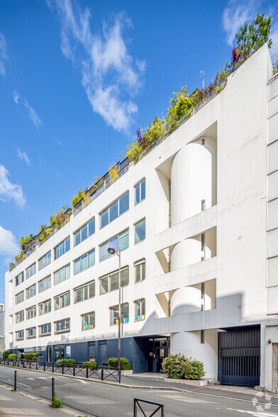 24 Ter Rue Charcot, Paris for lease - Primary Photo - Image 1 of 14