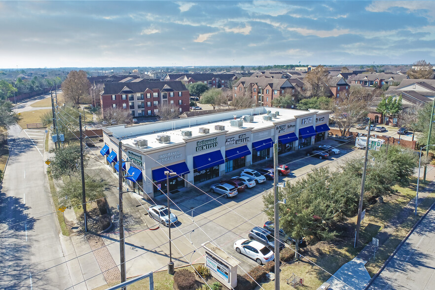 12001 Richmond Ave, Houston, TX for lease - Building Photo - Image 2 of 7